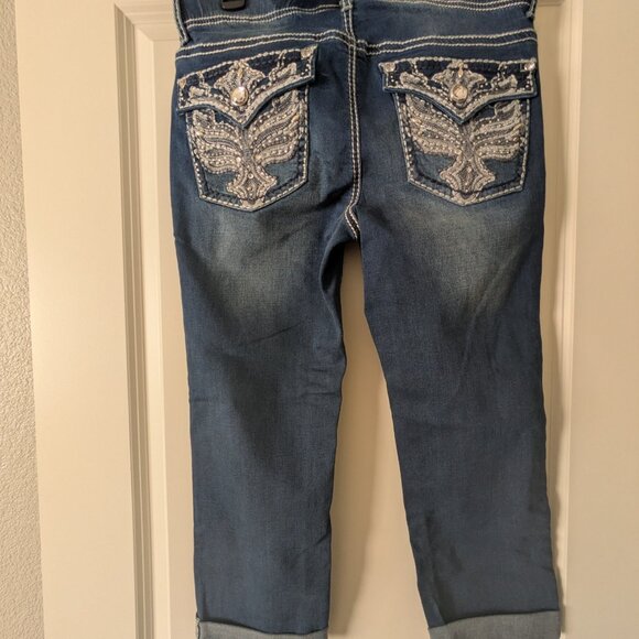Wallflower Embellished Blue Jean Capri Size 7 - NWOT - Picture 7 of 13